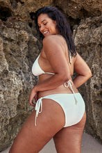Load image into Gallery viewer, Voluptuous Le Marais Bottom - White Rib
